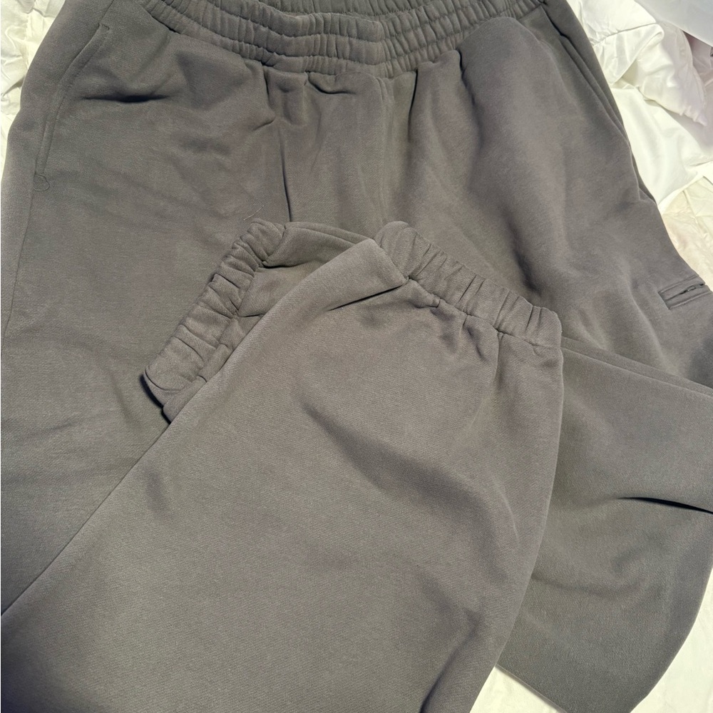 Comfrt Slate Grey Travel Sweatpants Size 2XL. D21